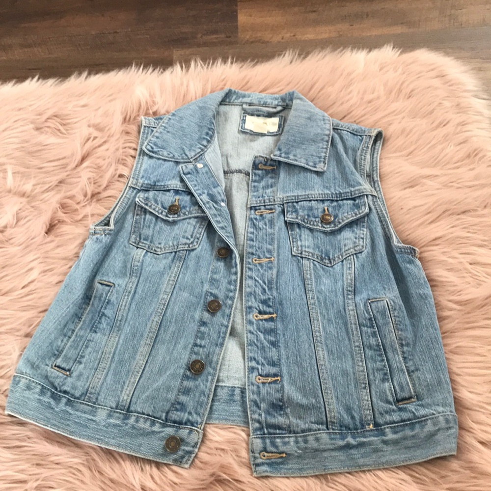 NAVY BLUE VEST